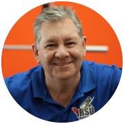 "Incrível como cada torta da Falzoni é uma obra de arte. O sabor é delicioso e, sem dúvida, é a melhor maneira de adoçar qualquer ocasião!" – Tiago B.