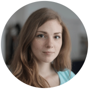 "Simplesmente apaixonada! A Falzoni trouxe o sabor de casa para minha vida. Um pedacinho de felicidade em cada fatia." – Mariana D.